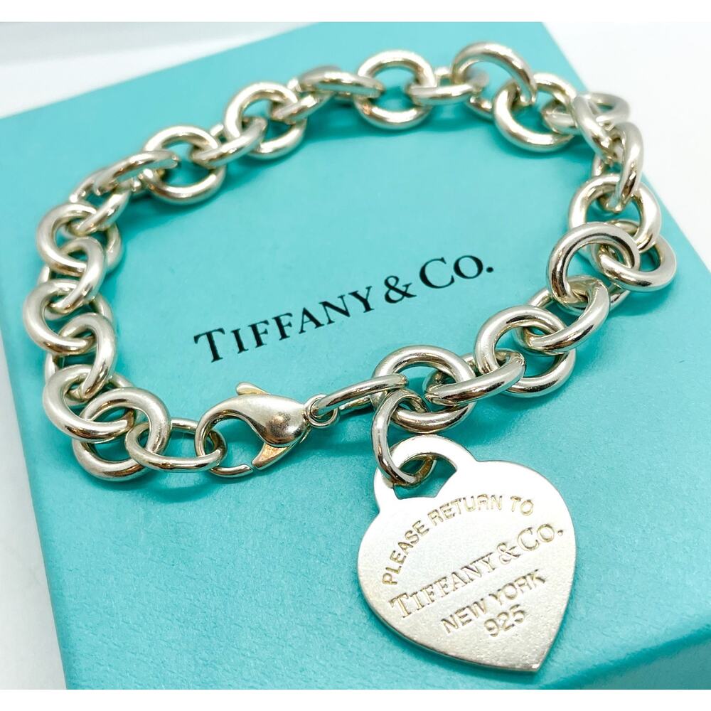 Tiffany & Co. Return to Tiffany Heart Charm Bracelet Sterling Silver 8" w/ Box - Picture 5 of 9